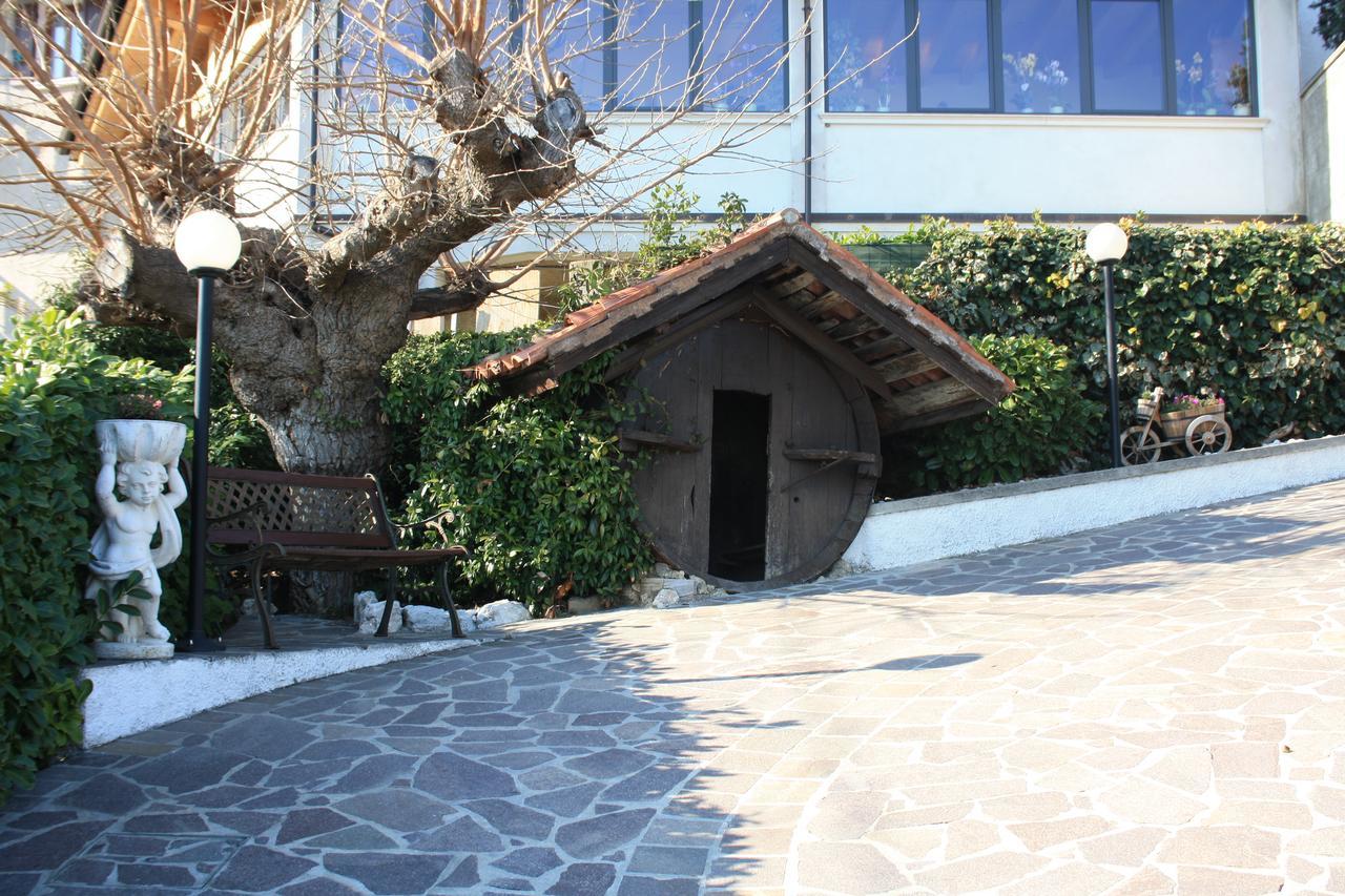 Hotel Ca Vecia Gargnano Exterior foto